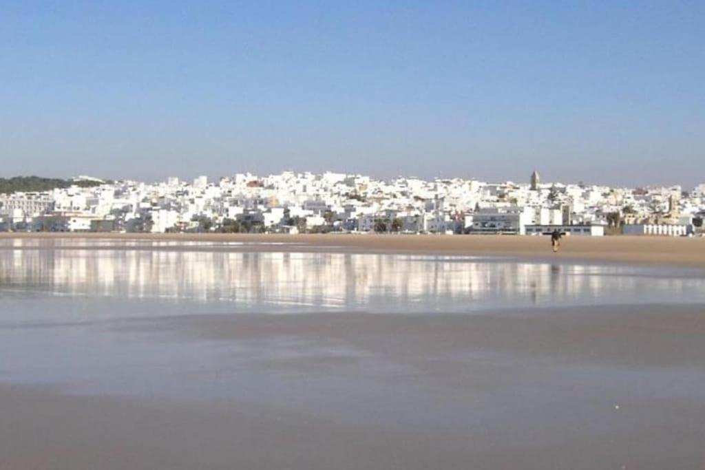 Casa Lola Conil, Azotea Al Mar Y Parking Solo Familias O Parejas Villa Conil De La Frontera Bagian luar foto