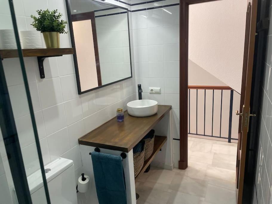 Casa Lola Conil, Azotea Al Mar Y Parking Solo Familias O Parejas Villa Conil De La Frontera Bagian luar foto