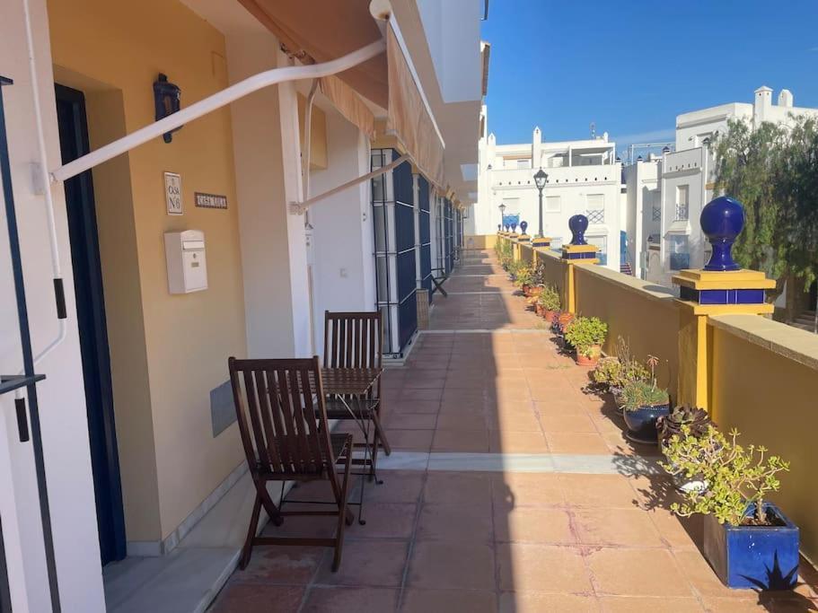 Casa Lola Conil, Azotea Al Mar Y Parking Solo Familias O Parejas Villa Conil De La Frontera Bagian luar foto