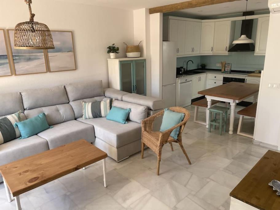 Casa Lola Conil, Azotea Al Mar Y Parking Solo Familias O Parejas Villa Conil De La Frontera Bagian luar foto