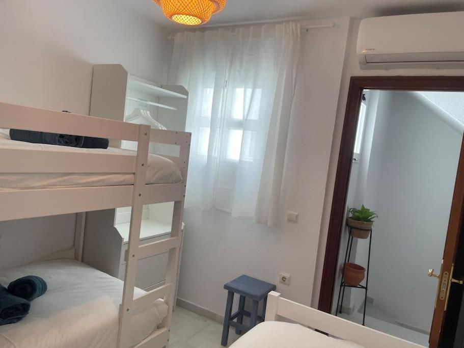 Casa Lola Conil, Azotea Al Mar Y Parking Solo Familias O Parejas Villa Conil De La Frontera Bagian luar foto